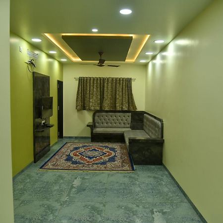 Pawan Executive Tuljapur Экстерьер фото