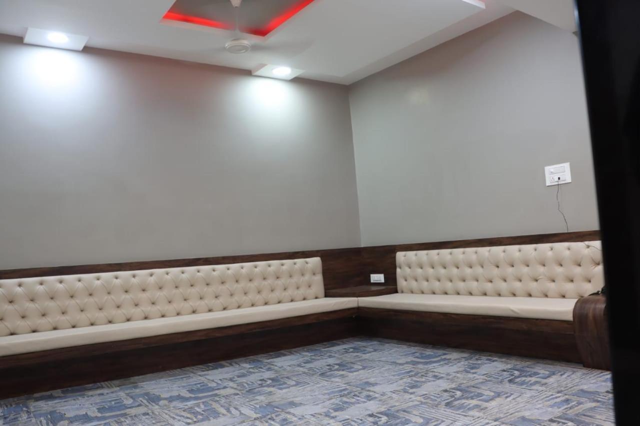 Pawan Executive Tuljapur Экстерьер фото