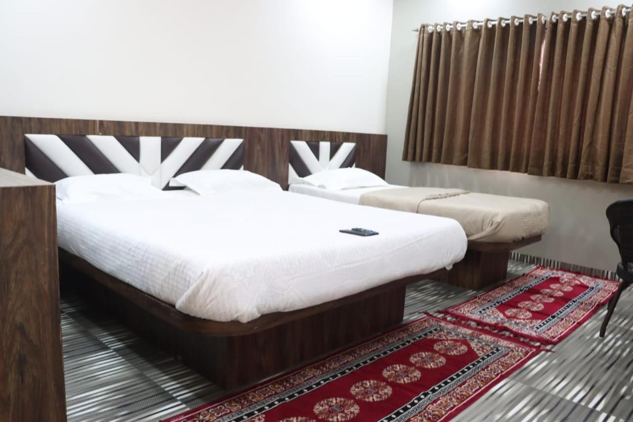 Pawan Executive Tuljapur Экстерьер фото