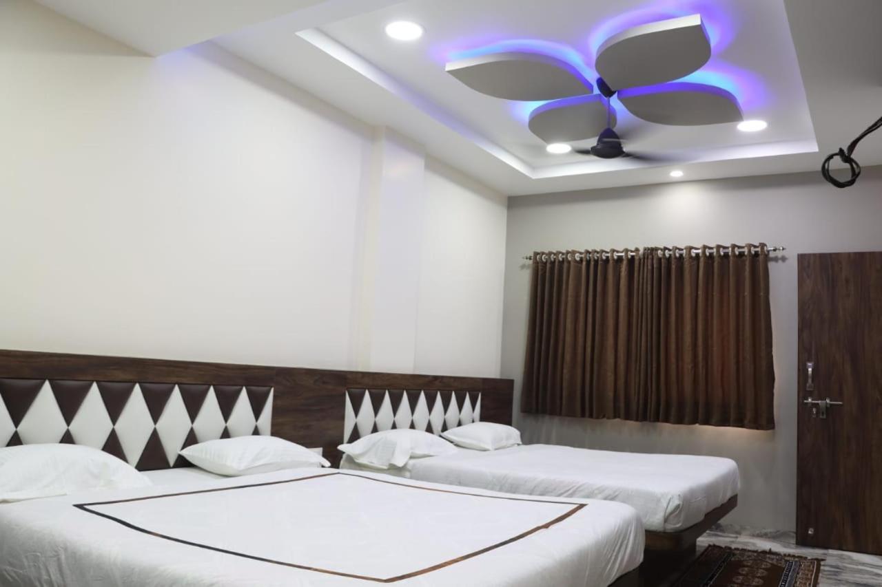 Pawan Executive Tuljapur Экстерьер фото