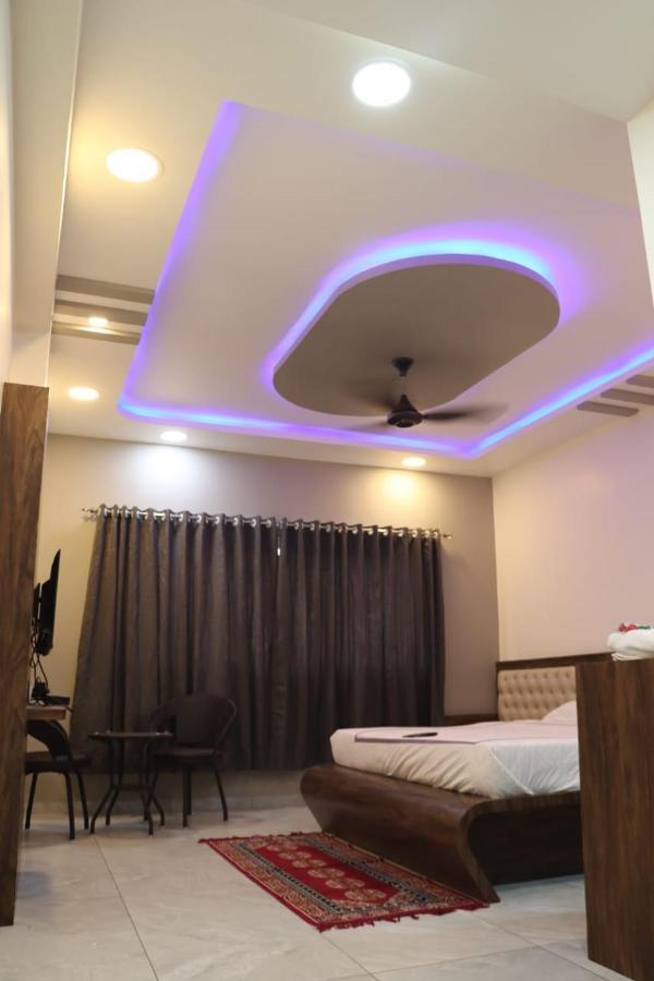 Pawan Executive Tuljapur Экстерьер фото