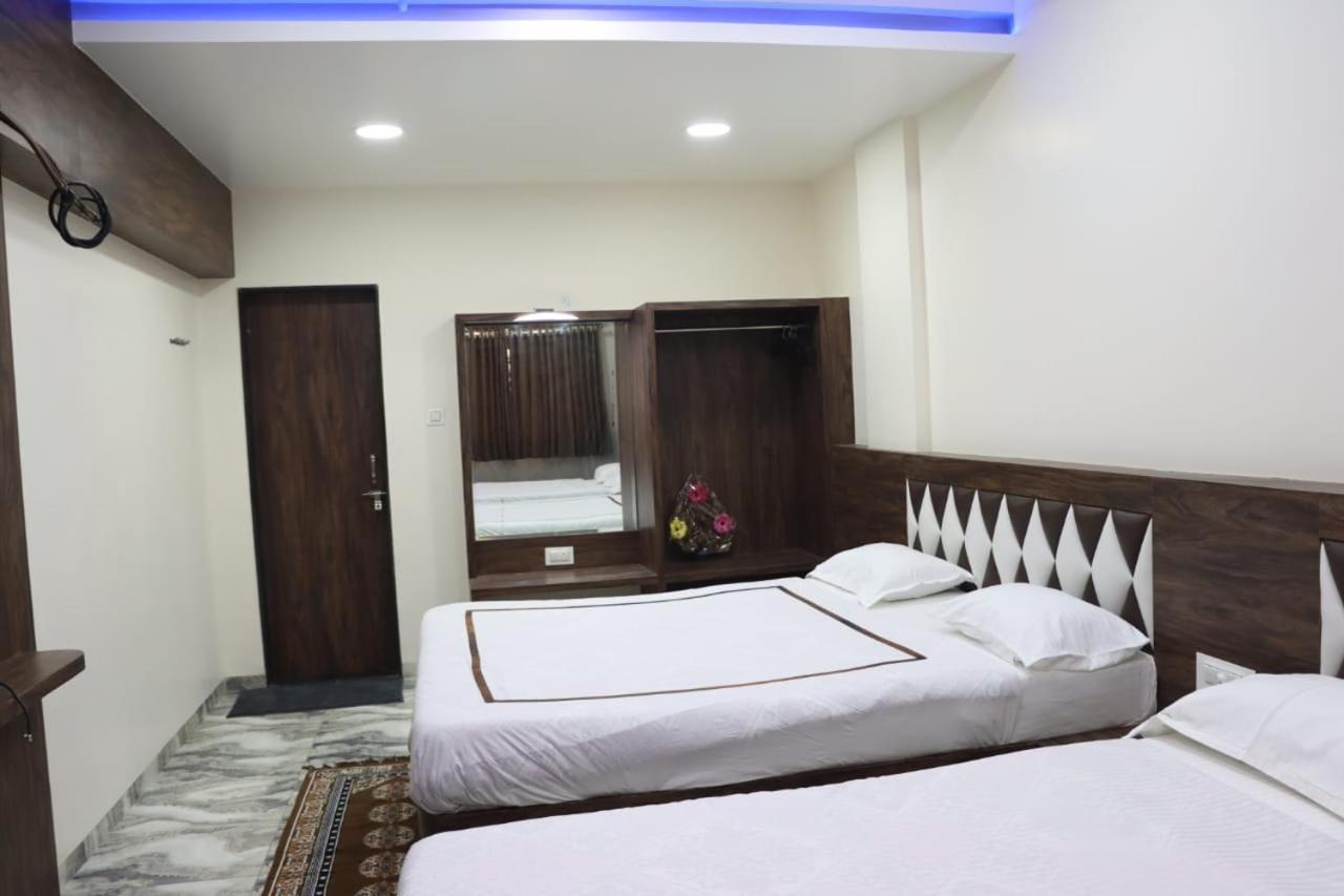 Pawan Executive Tuljapur Экстерьер фото