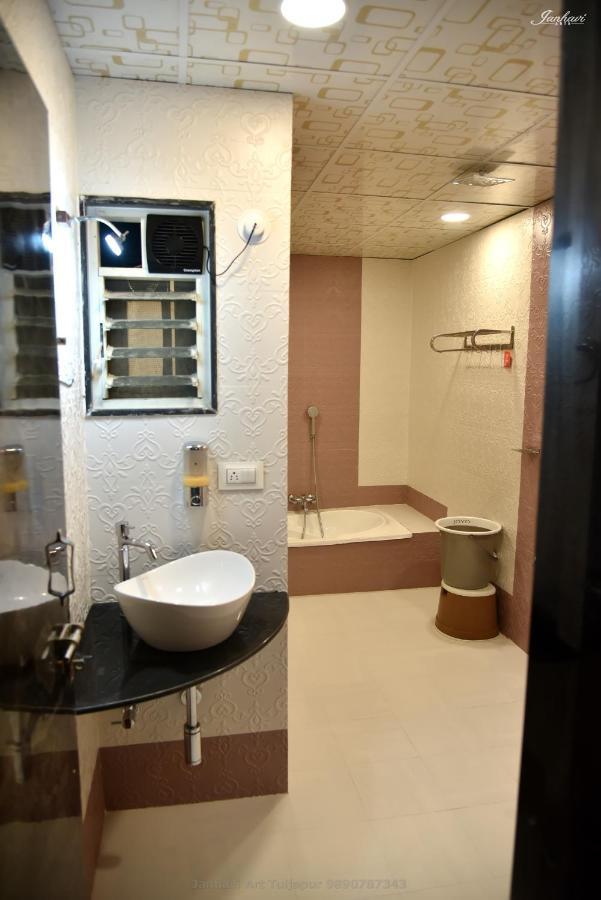 Pawan Executive Tuljapur Экстерьер фото