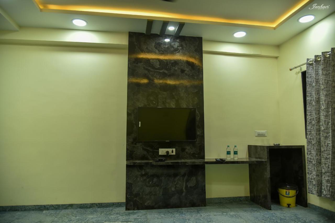 Pawan Executive Tuljapur Экстерьер фото