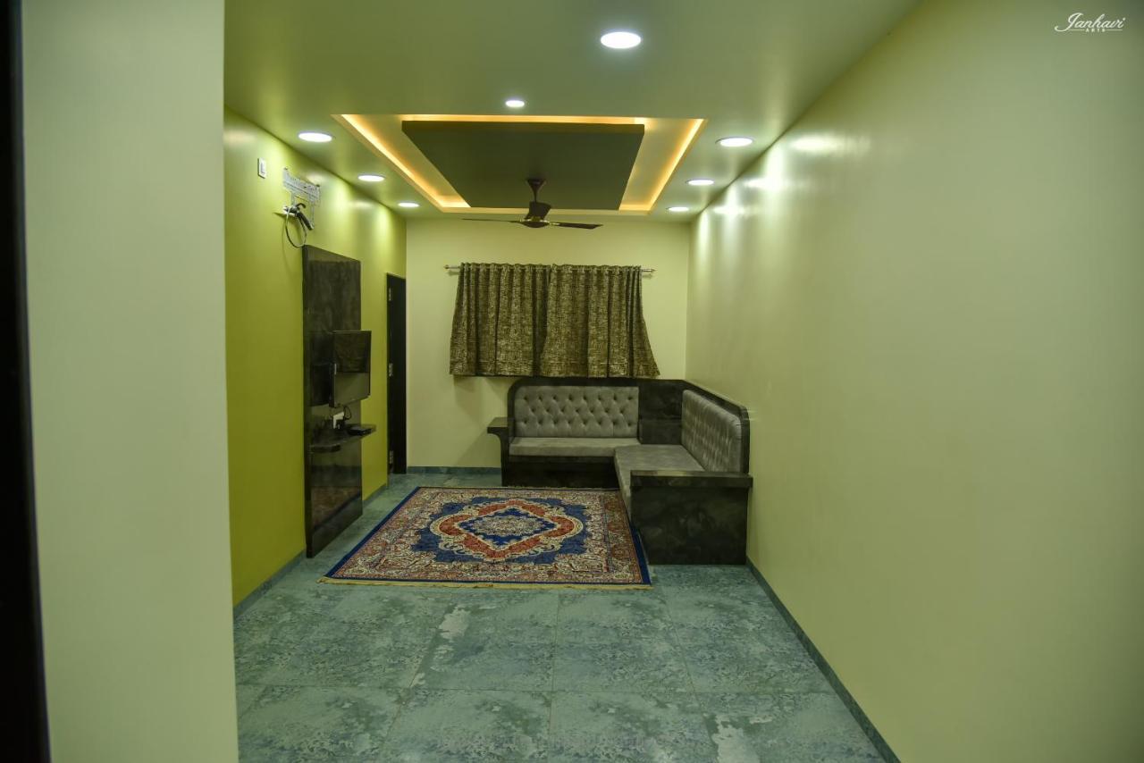 Pawan Executive Tuljapur Экстерьер фото